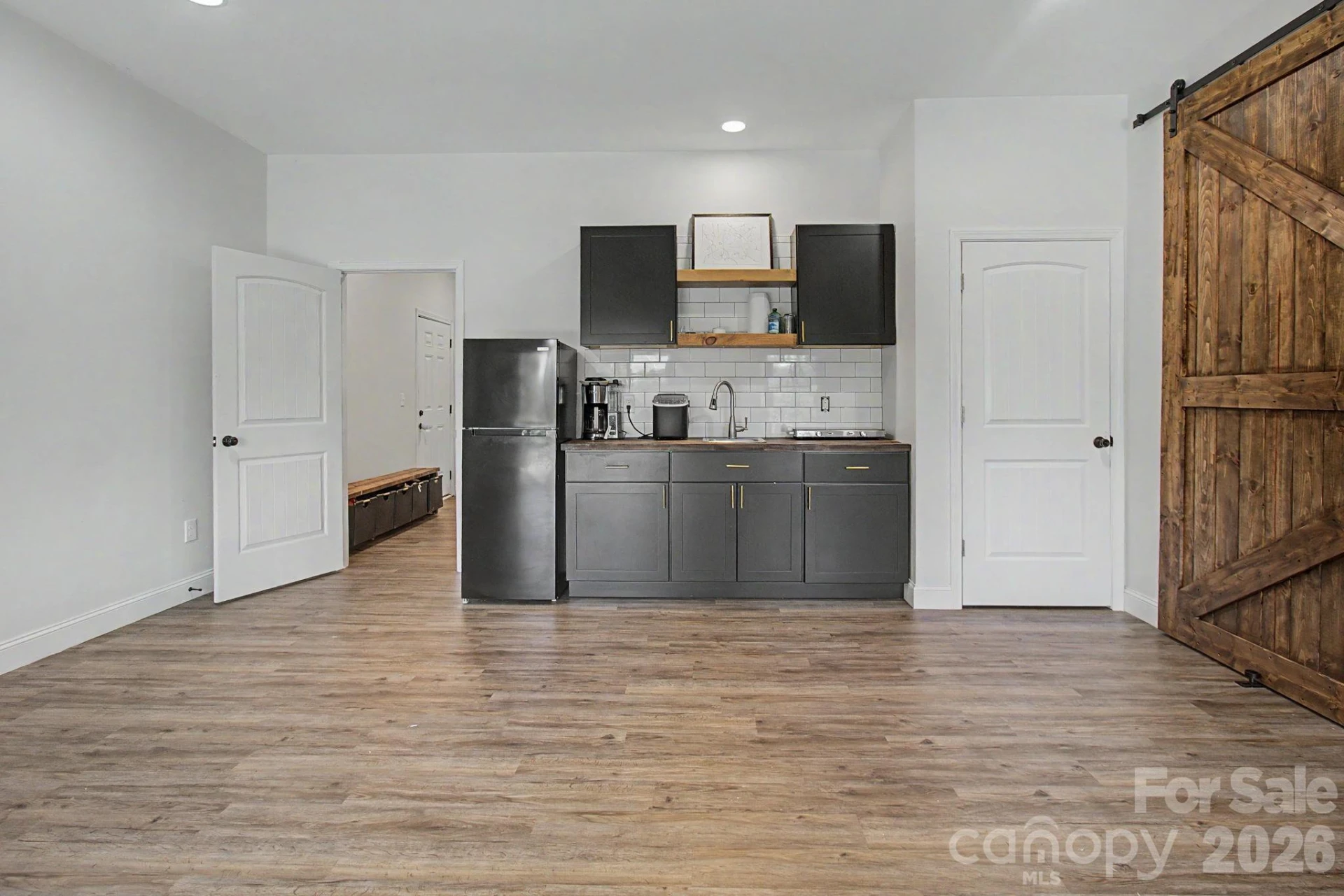 300 Green Meadow Lane - Photo 28