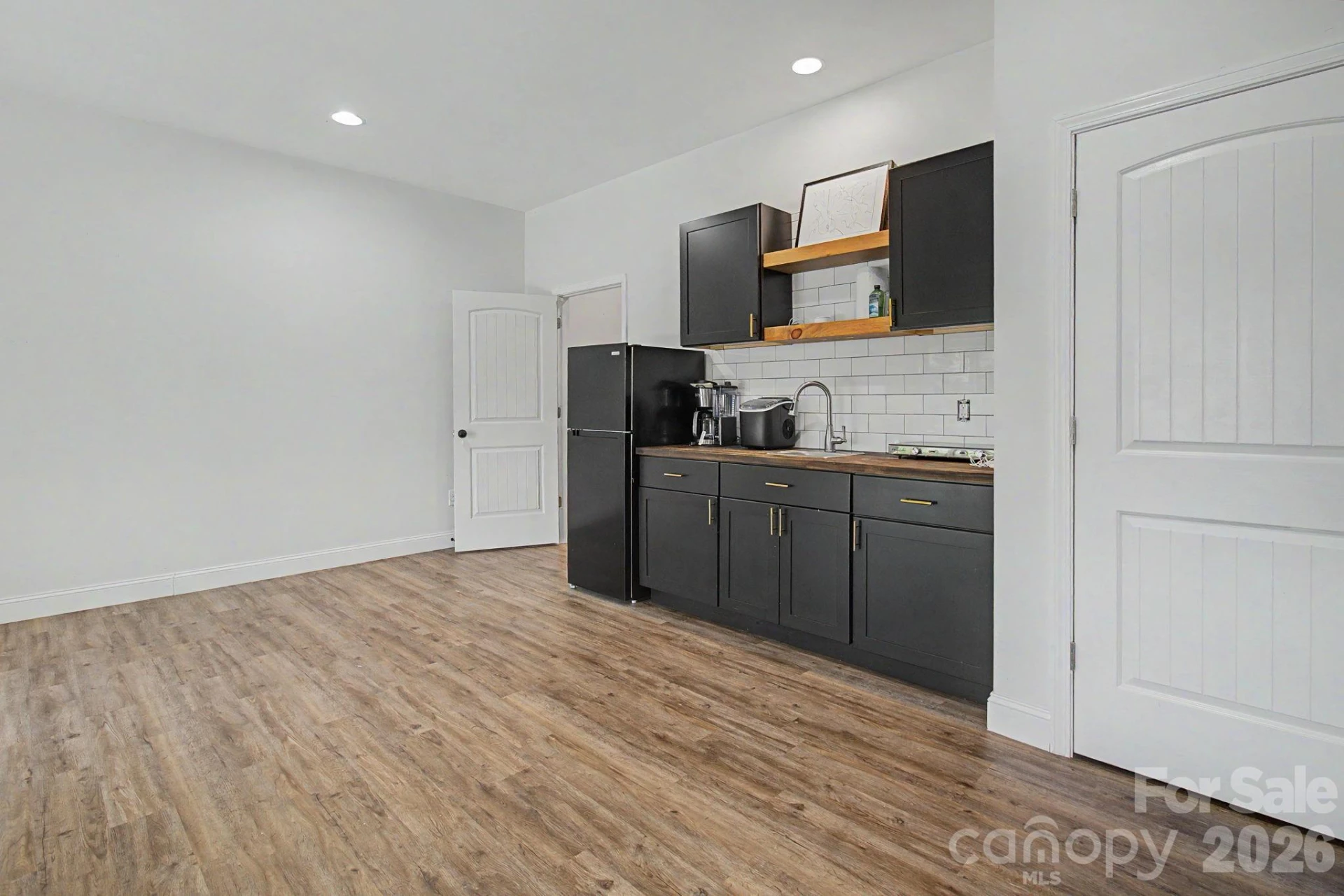 300 Green Meadow Lane - Photo 29