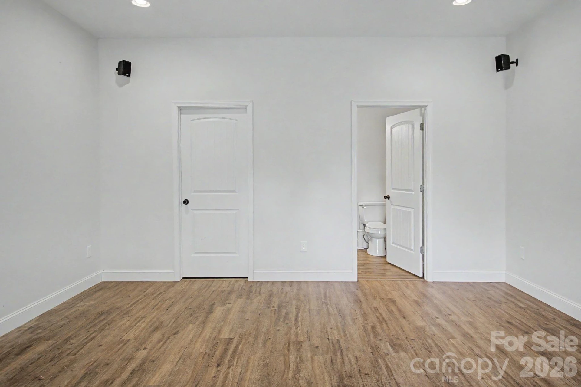 300 Green Meadow Lane - Photo 34