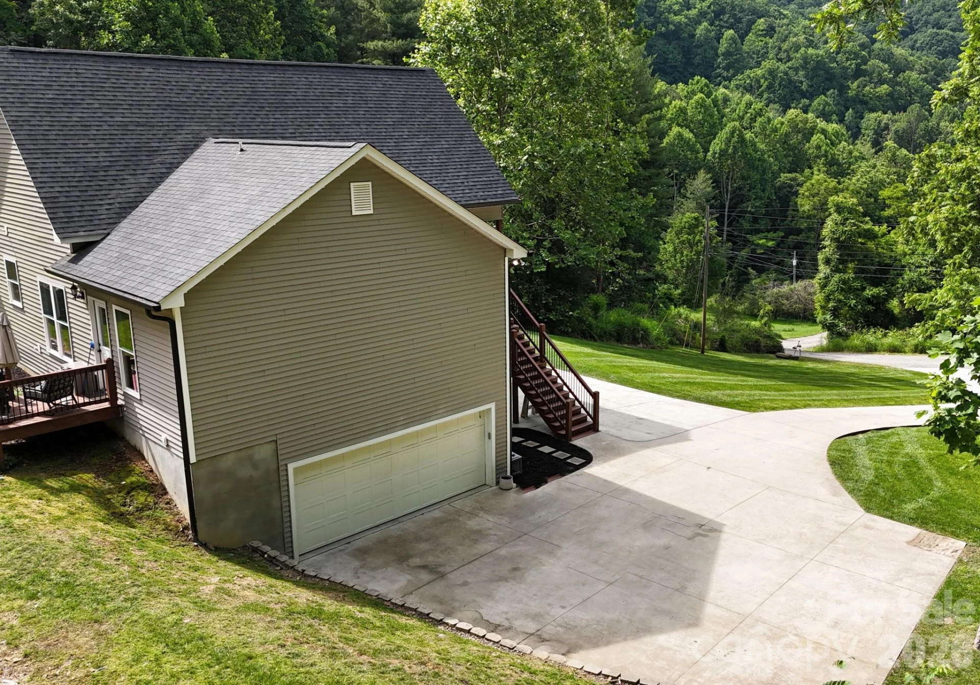 300 Green Meadow Lane - Photo 38