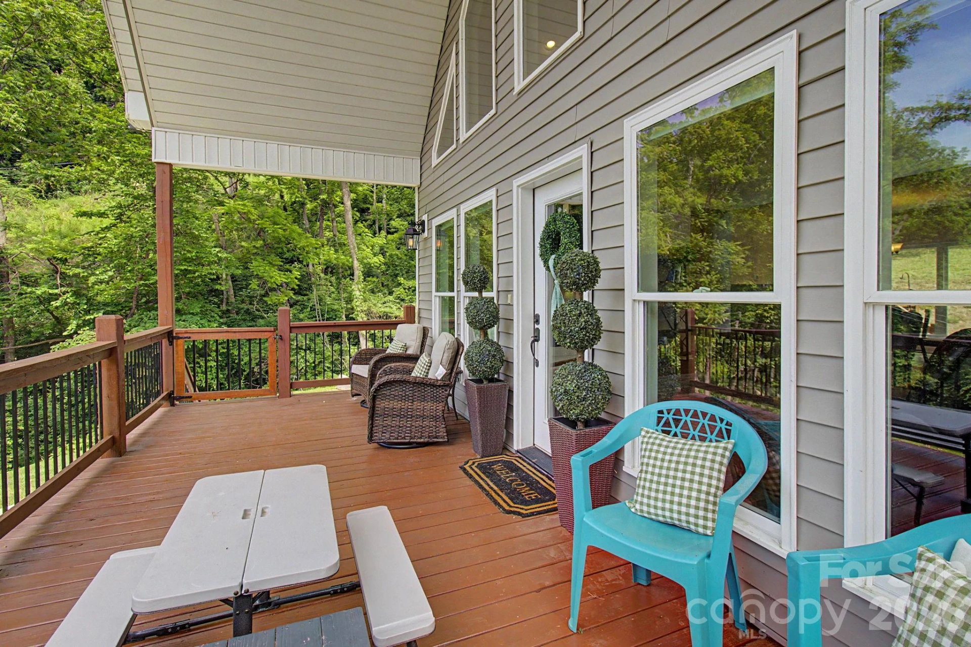 300 Green Meadow Lane - Photo 6