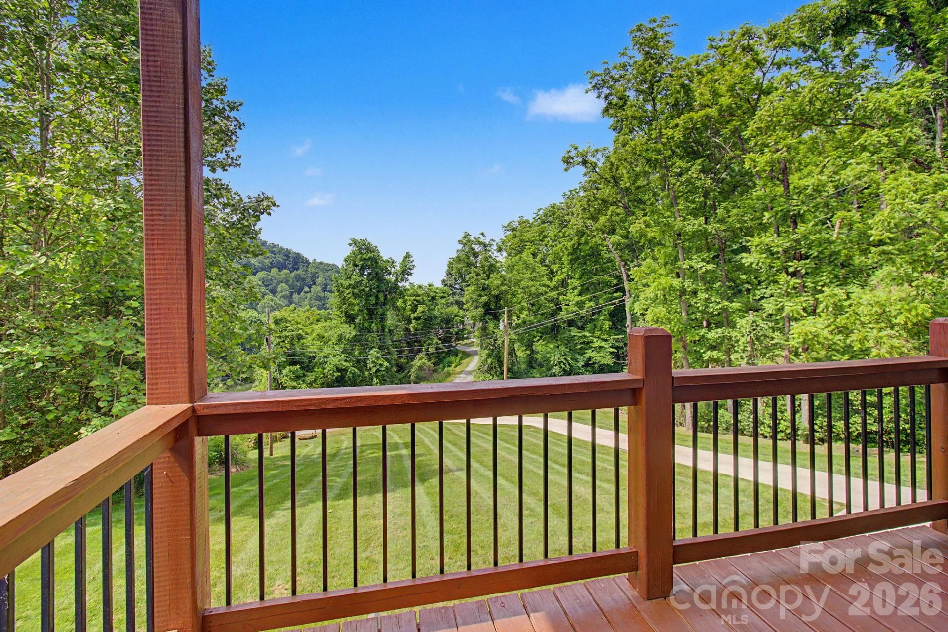 300 Green Meadow Lane - Photo 7