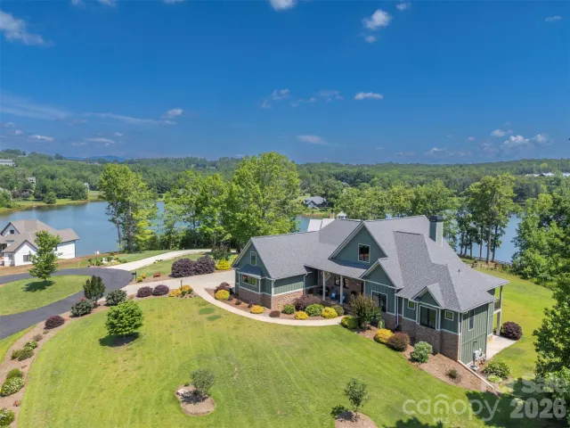 398 Mapleton Lane, Columbus, NC, 28722