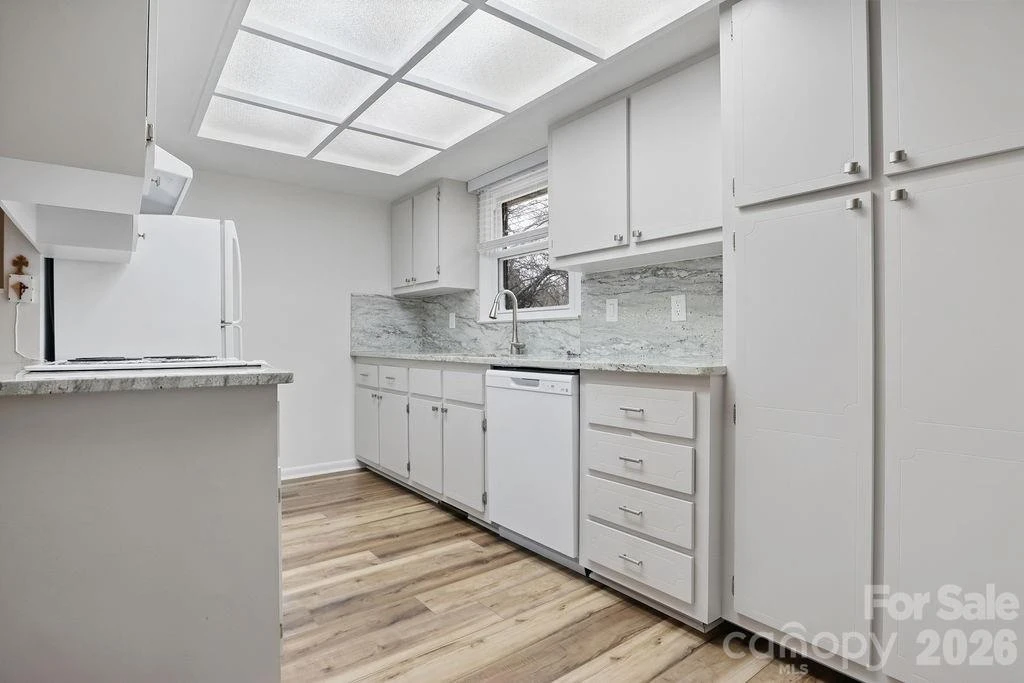114 Falling Waters Road #2 - Photo 3
