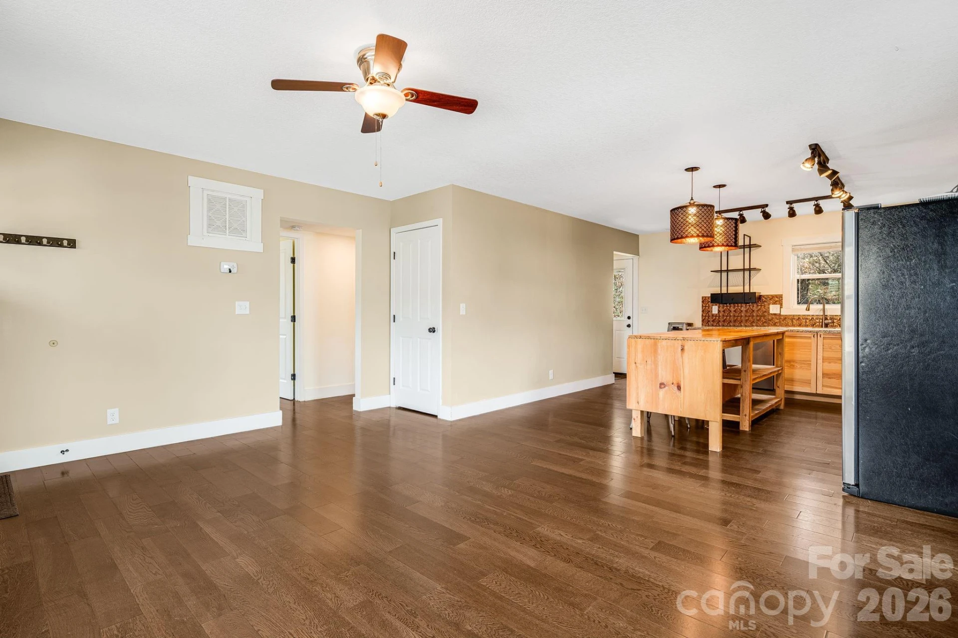 309 London Road - Photo 8