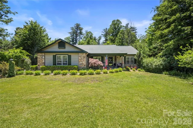 9 Tall Pines Road, Hendersonville, NC, 28739