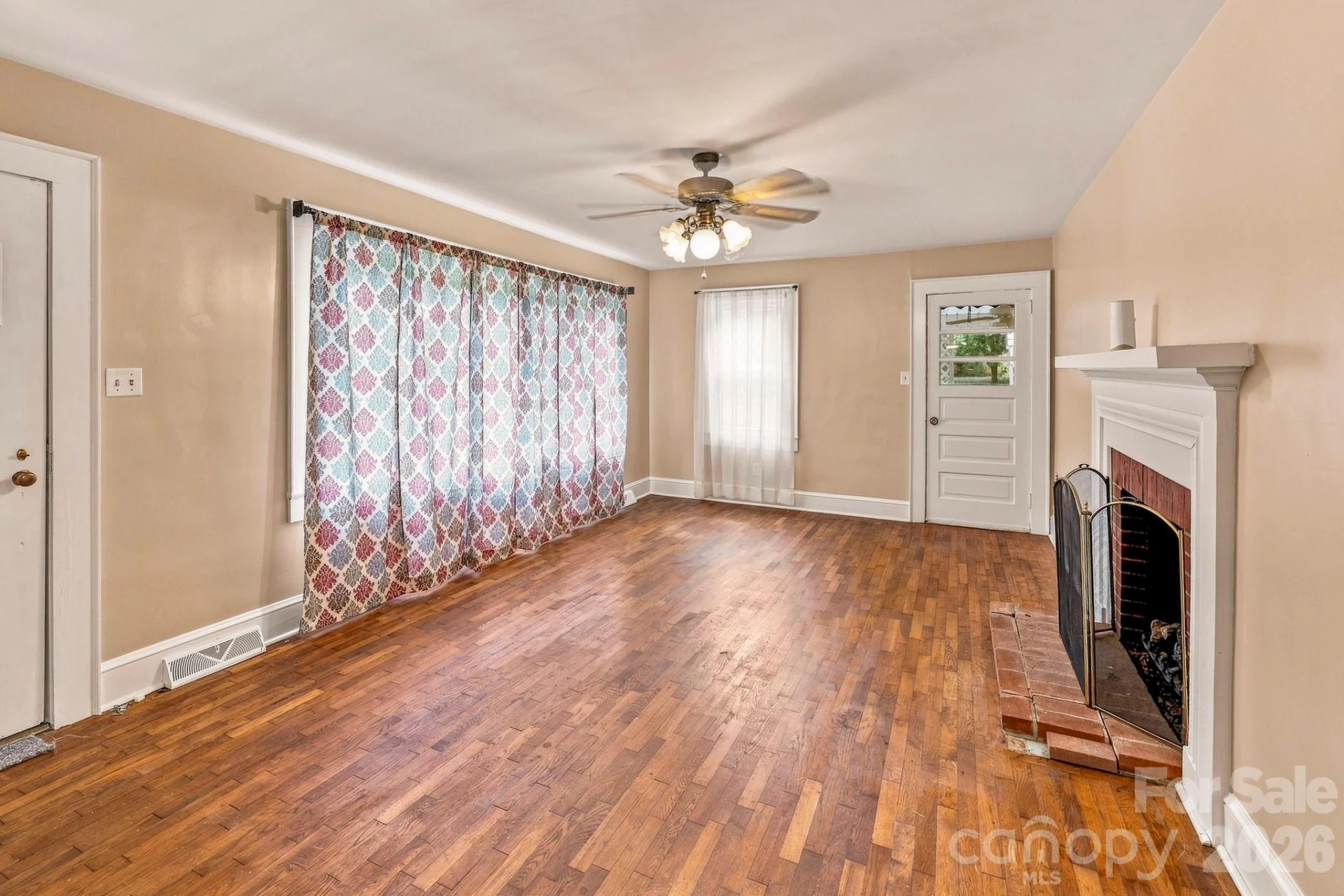 257 Maryland Drive - Photo 5