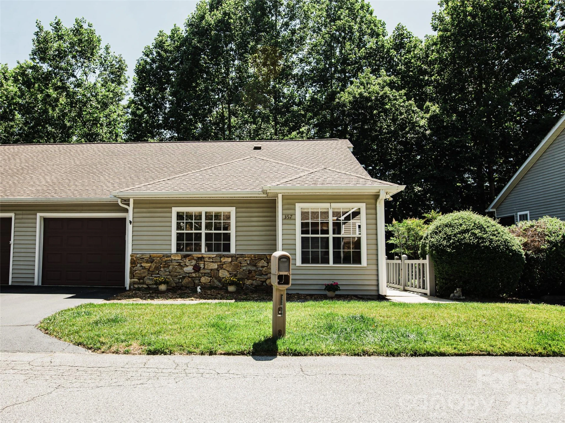 357 Laurel Park Place - Photo 19