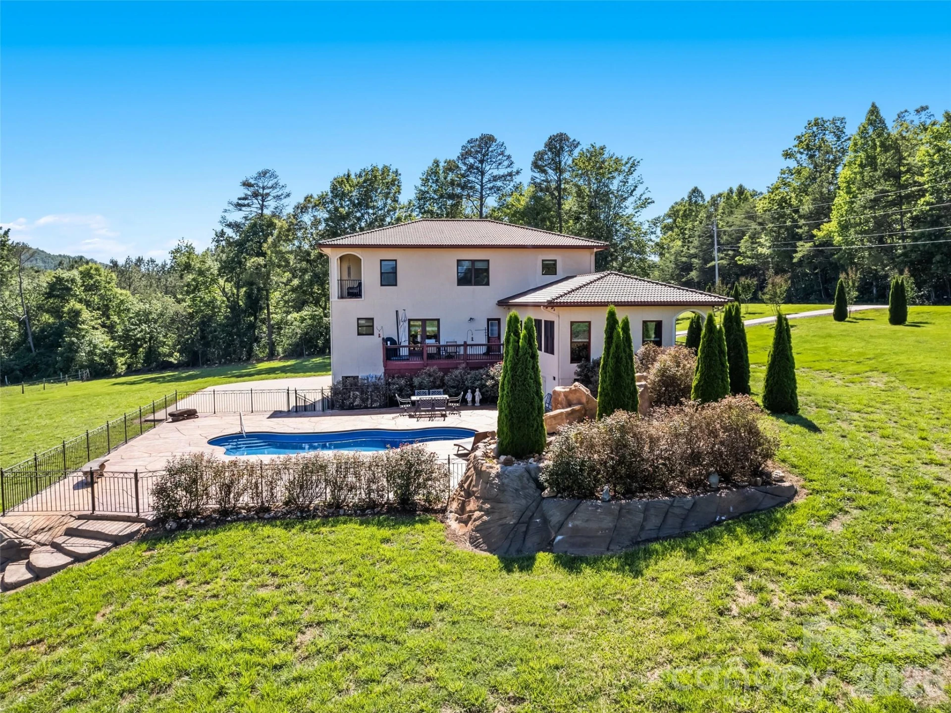 1418 Landis Lane - Photo 5