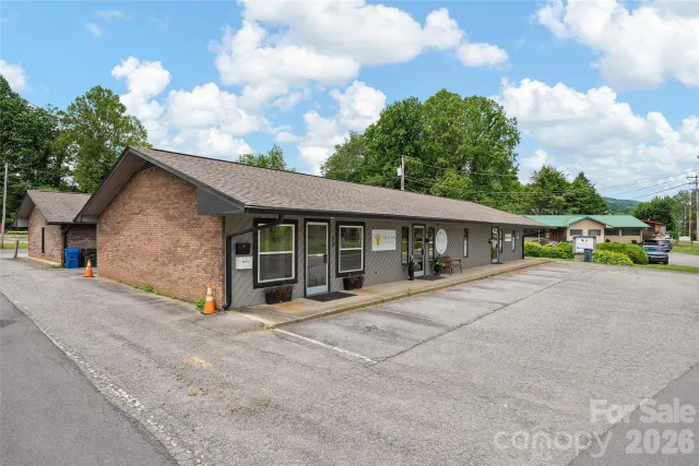 34 Maple Street, Waynesville, NC, 28786