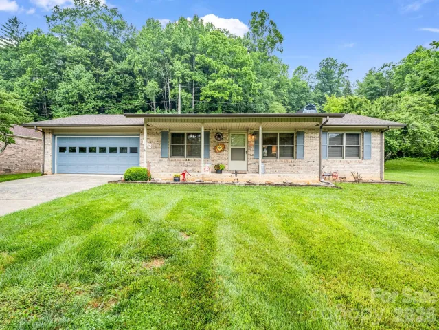 182 Resada Drive, Brevard, NC, 28712
