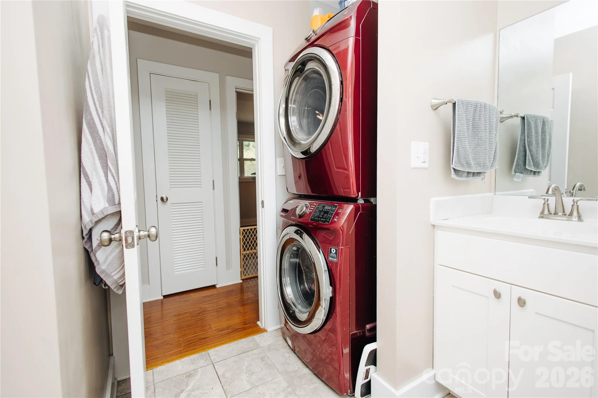 212 Maple Avenue - Photo 16