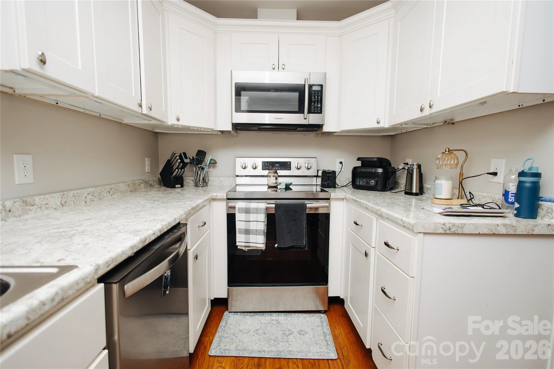 212 Maple Avenue - Photo 7