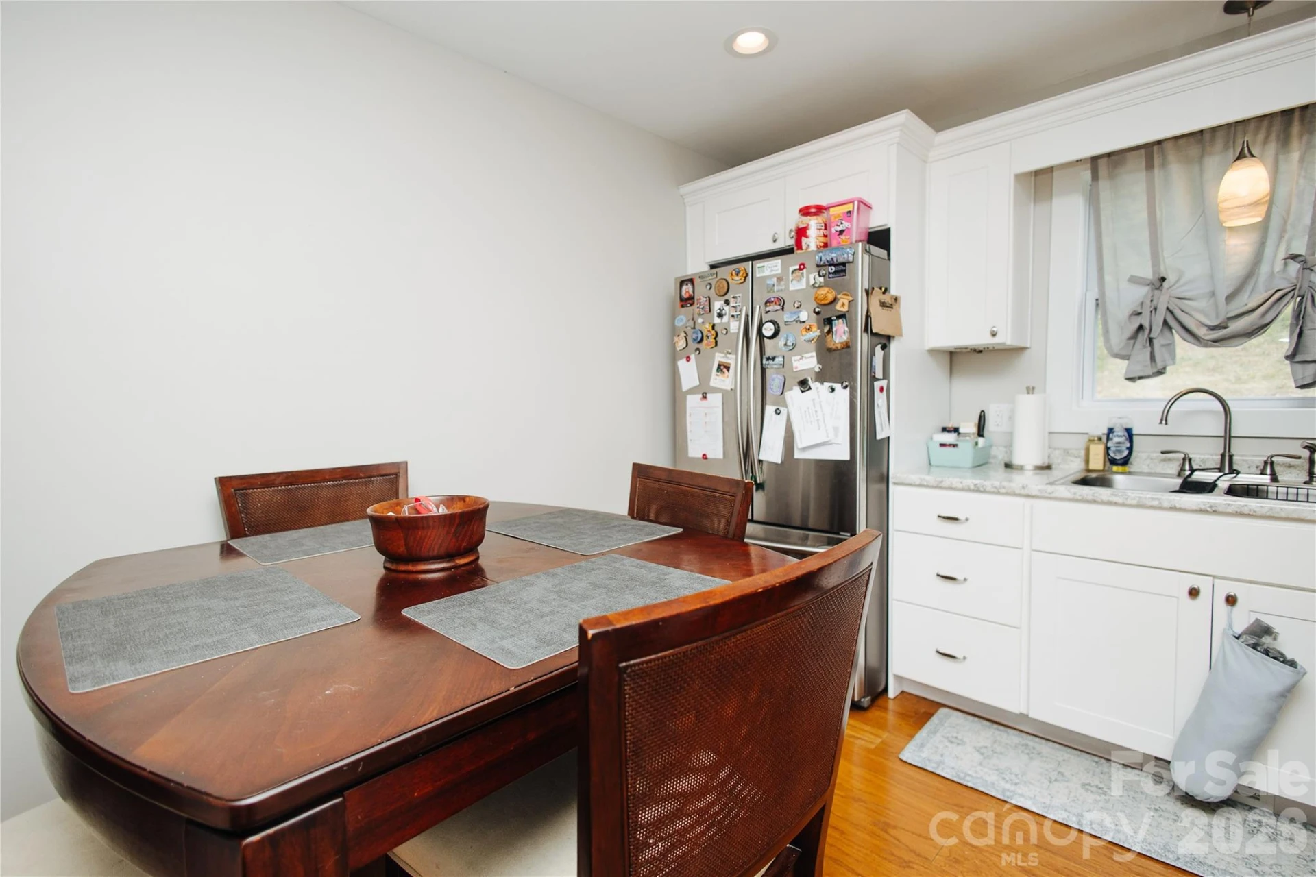 212 Maple Avenue - Photo 9