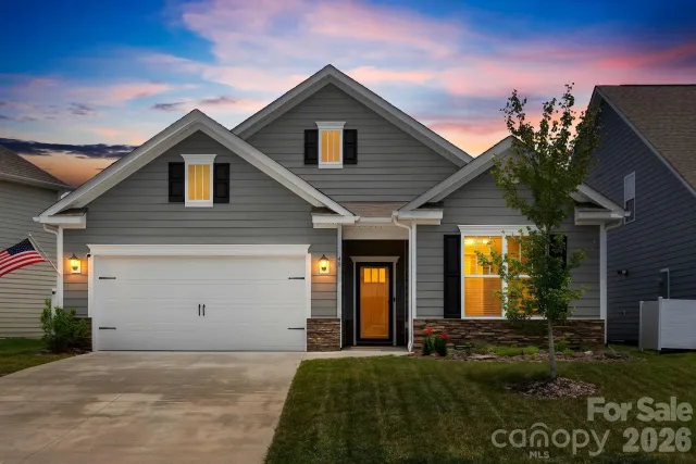 48 Thornberry Road, Hendersonville, NC, 28792