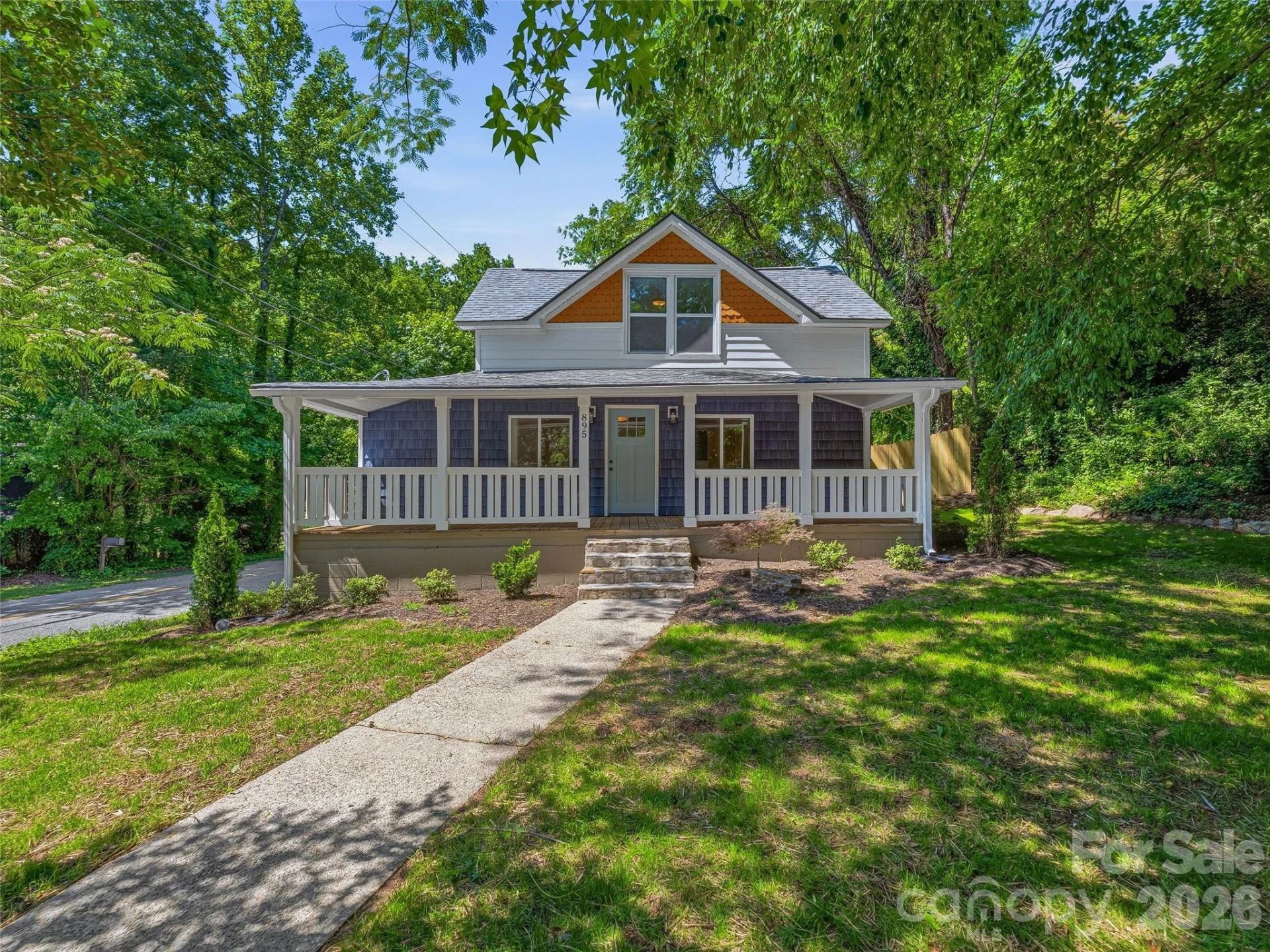 895 Trade Street - Photo 2