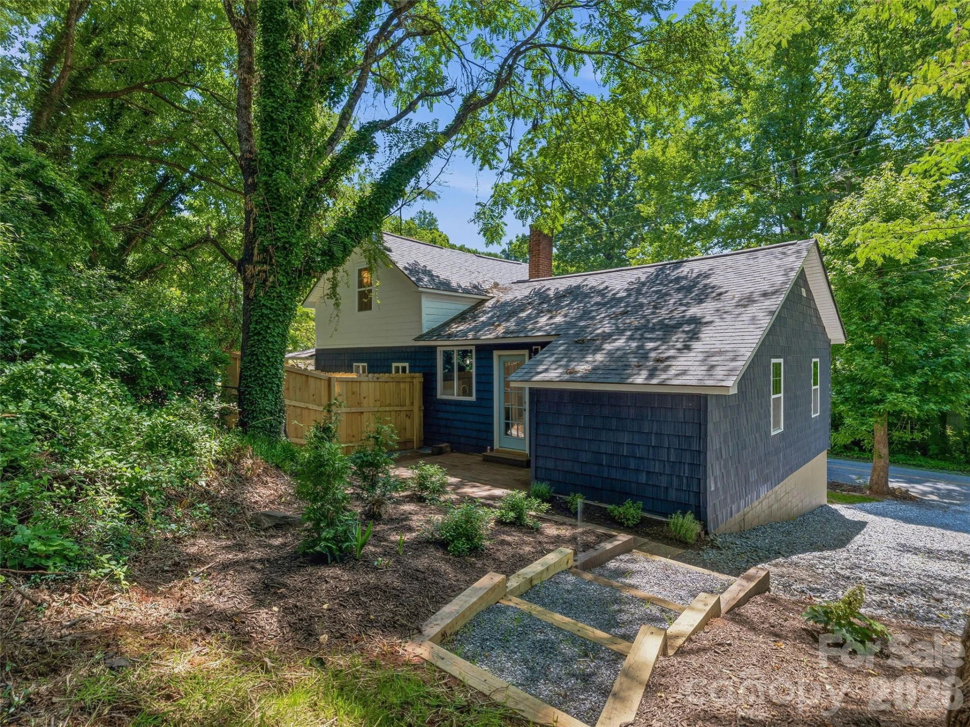 895 Trade Street - Photo 37
