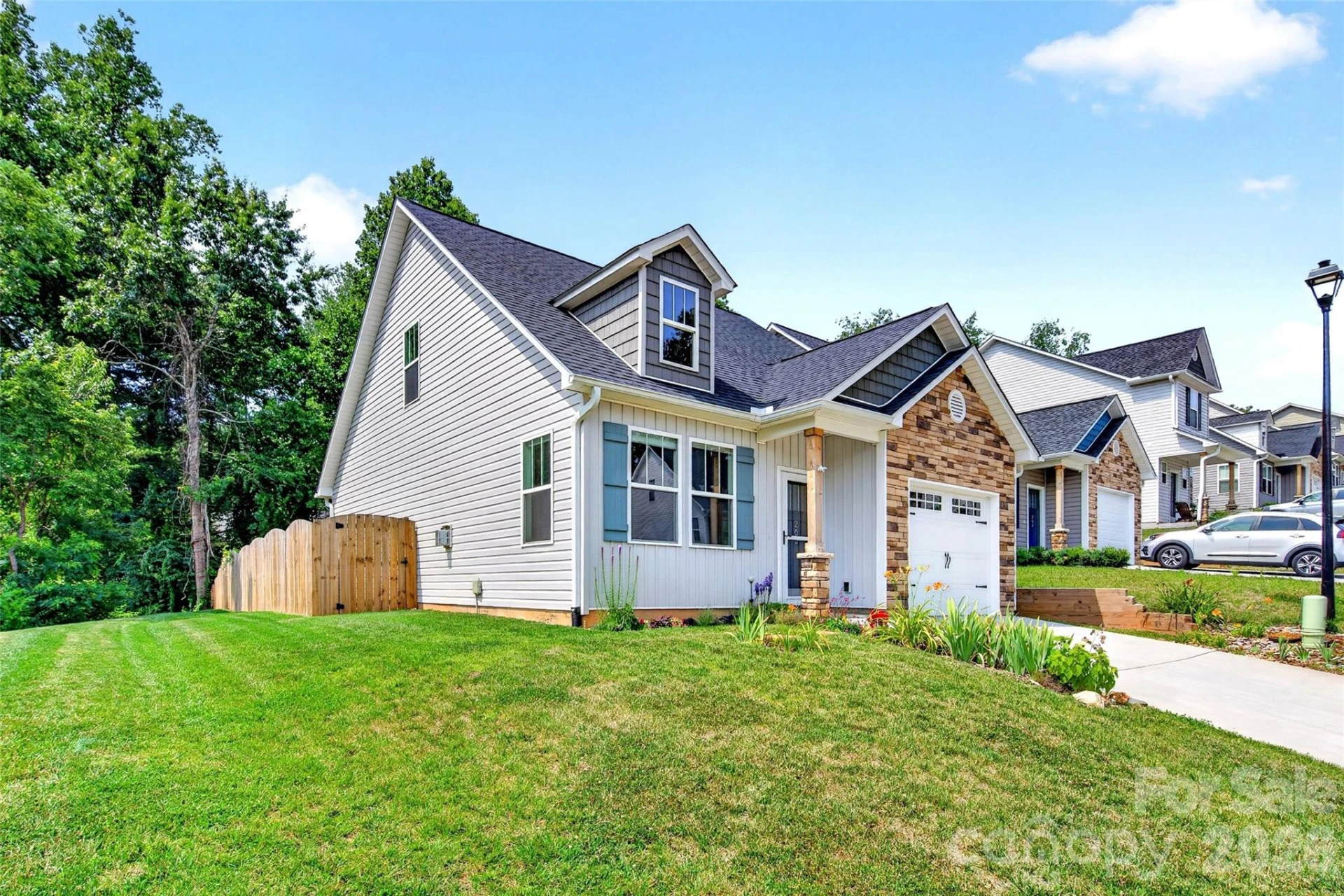 200 Rockrose Court - Photo 2