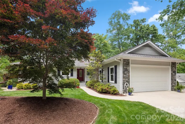 2750 Leucothae Way, Hendersonville, NC, 28791