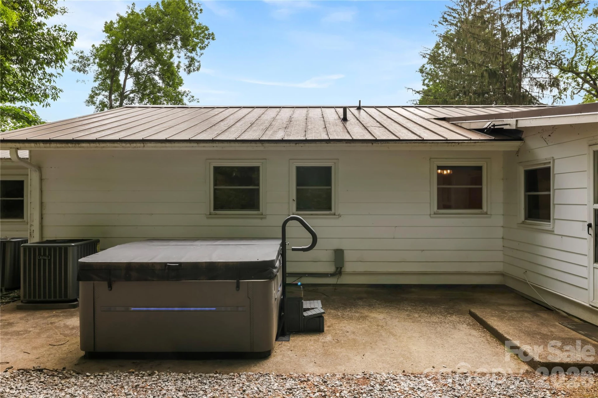 421 Comet Drive - Photo 8