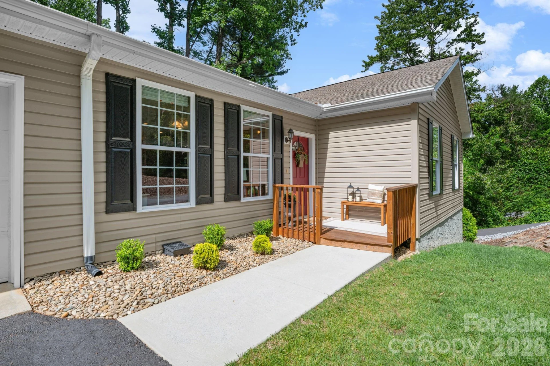 163 Longview Drive - Photo 2