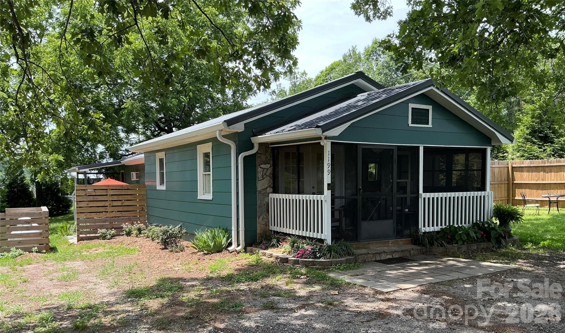 1199 Mcentire Road - Photo 3