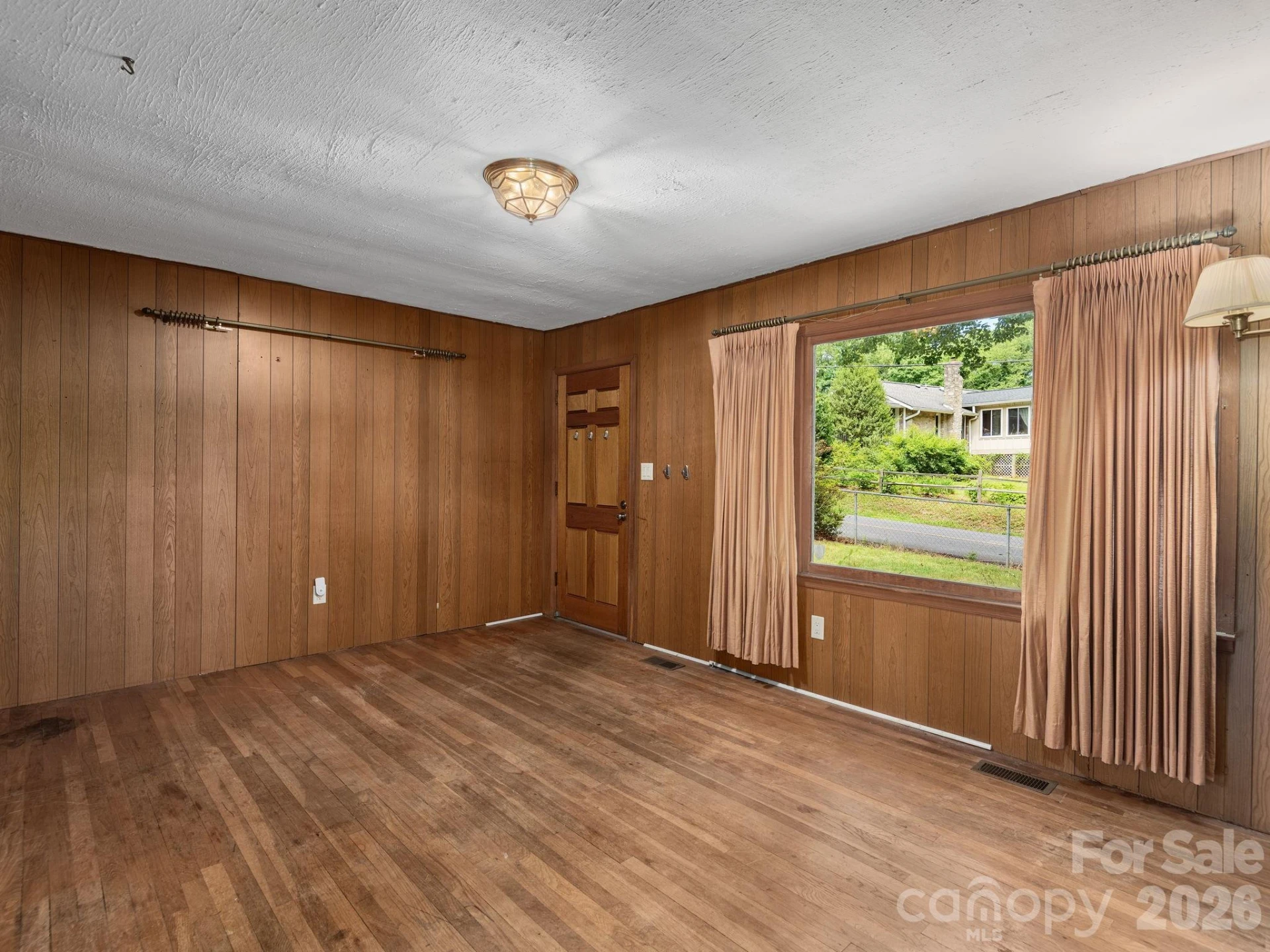 807 Cherokee Avenue - Photo 2