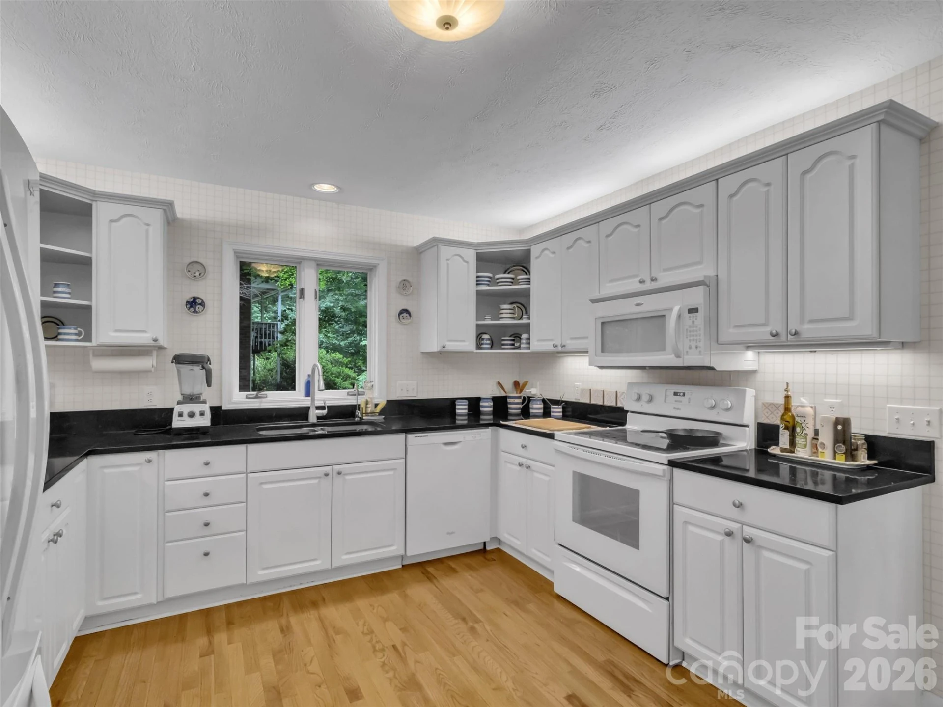 228 Crescent Drive - Photo 13