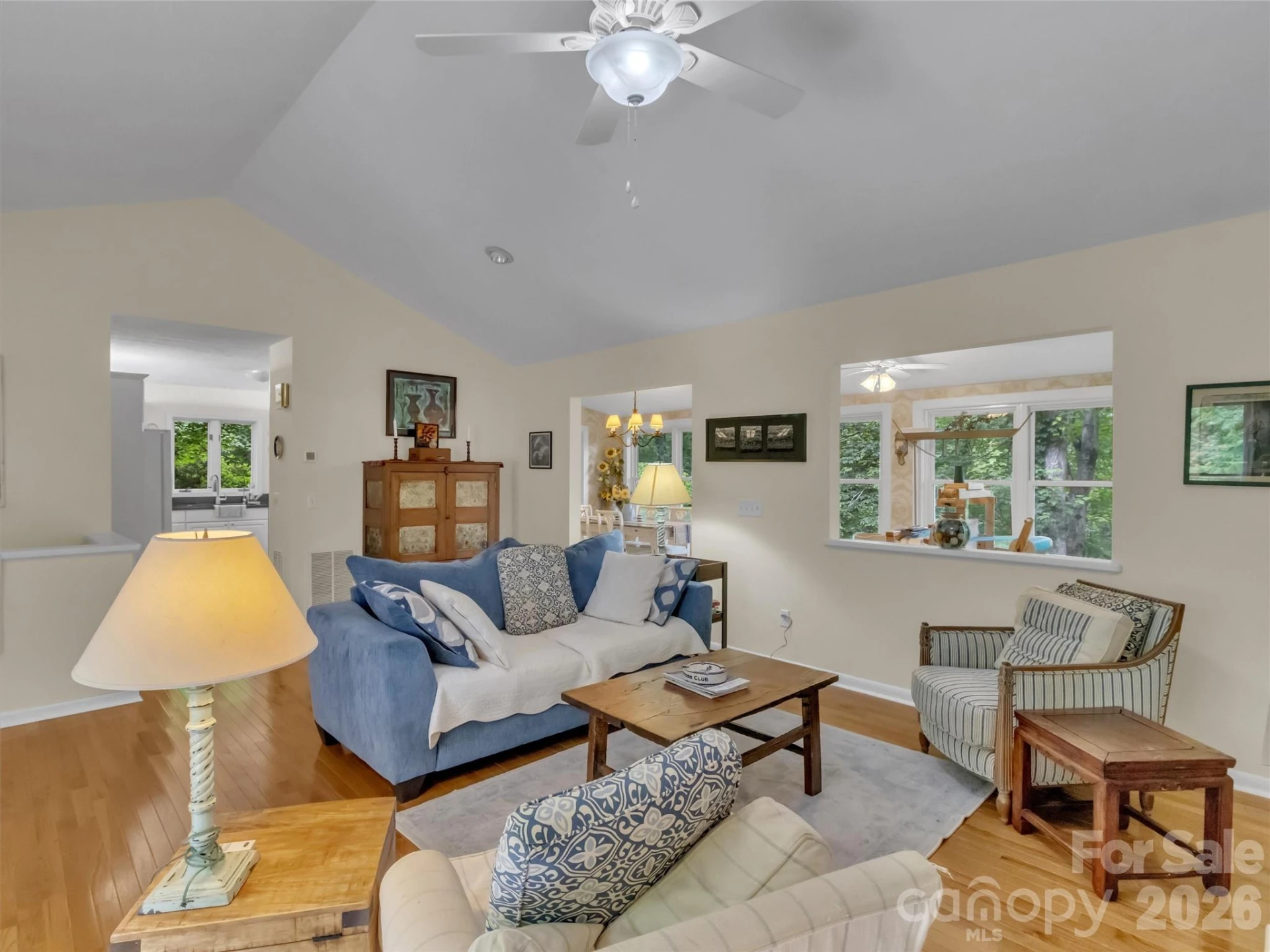 228 Crescent Drive - Photo 8