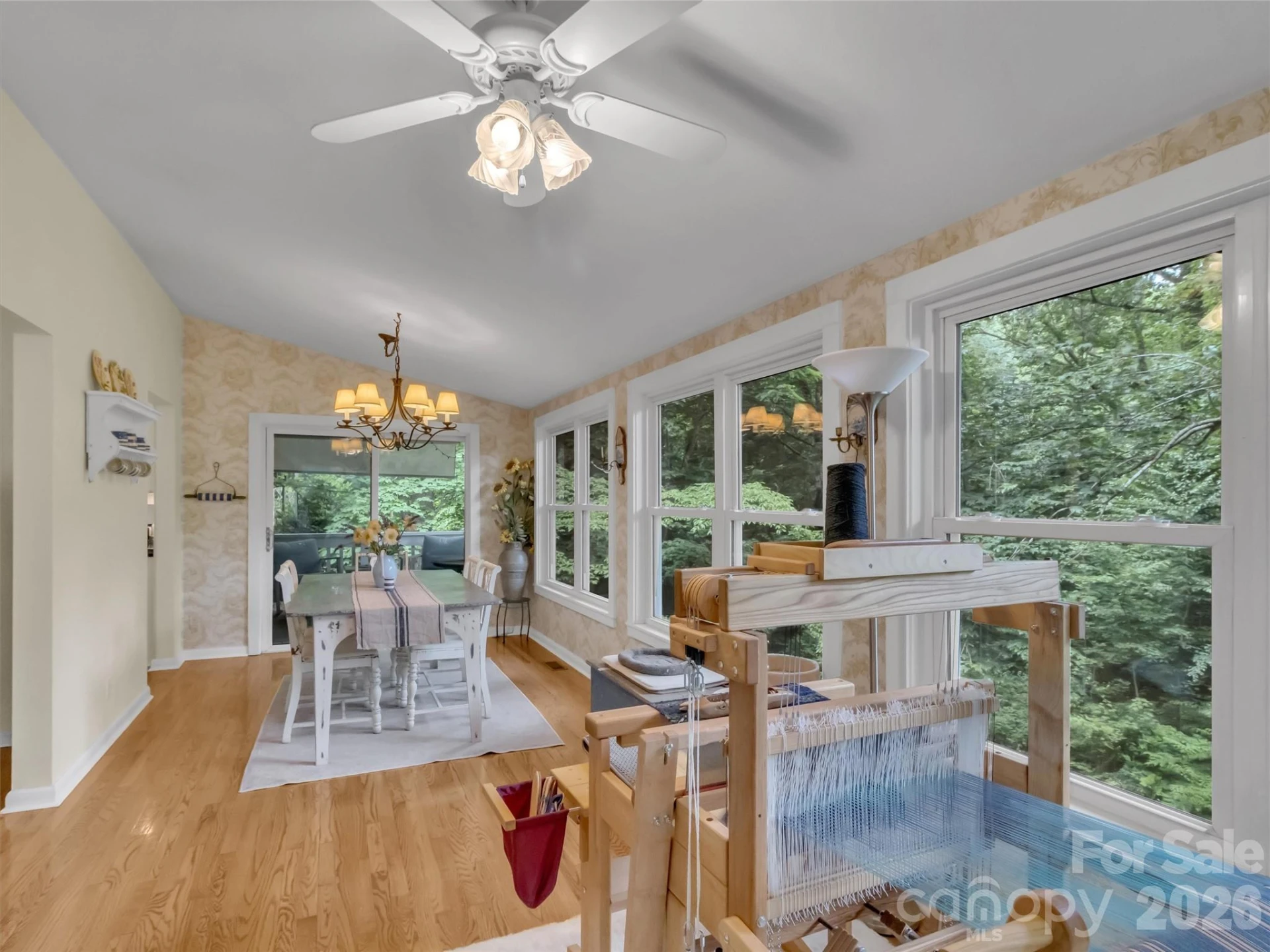228 Crescent Drive - Photo 10