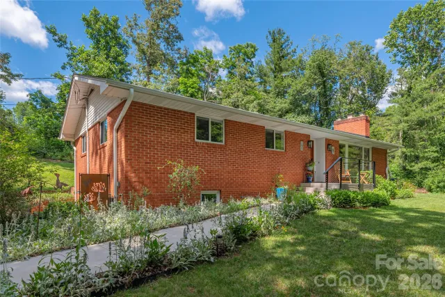 90 Bell Road, Asheville, NC, 28805
