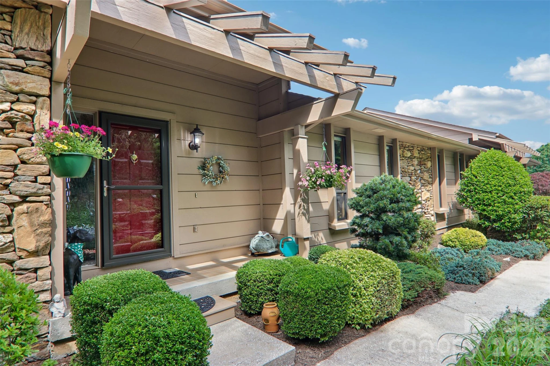 138 Woodbridge Drive - Photo 3