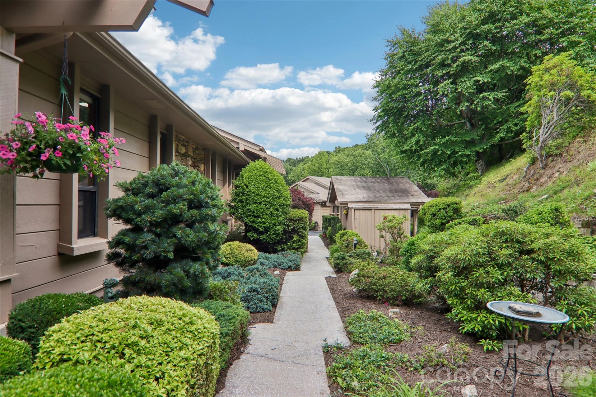 138 Woodbridge Drive - Photo 4