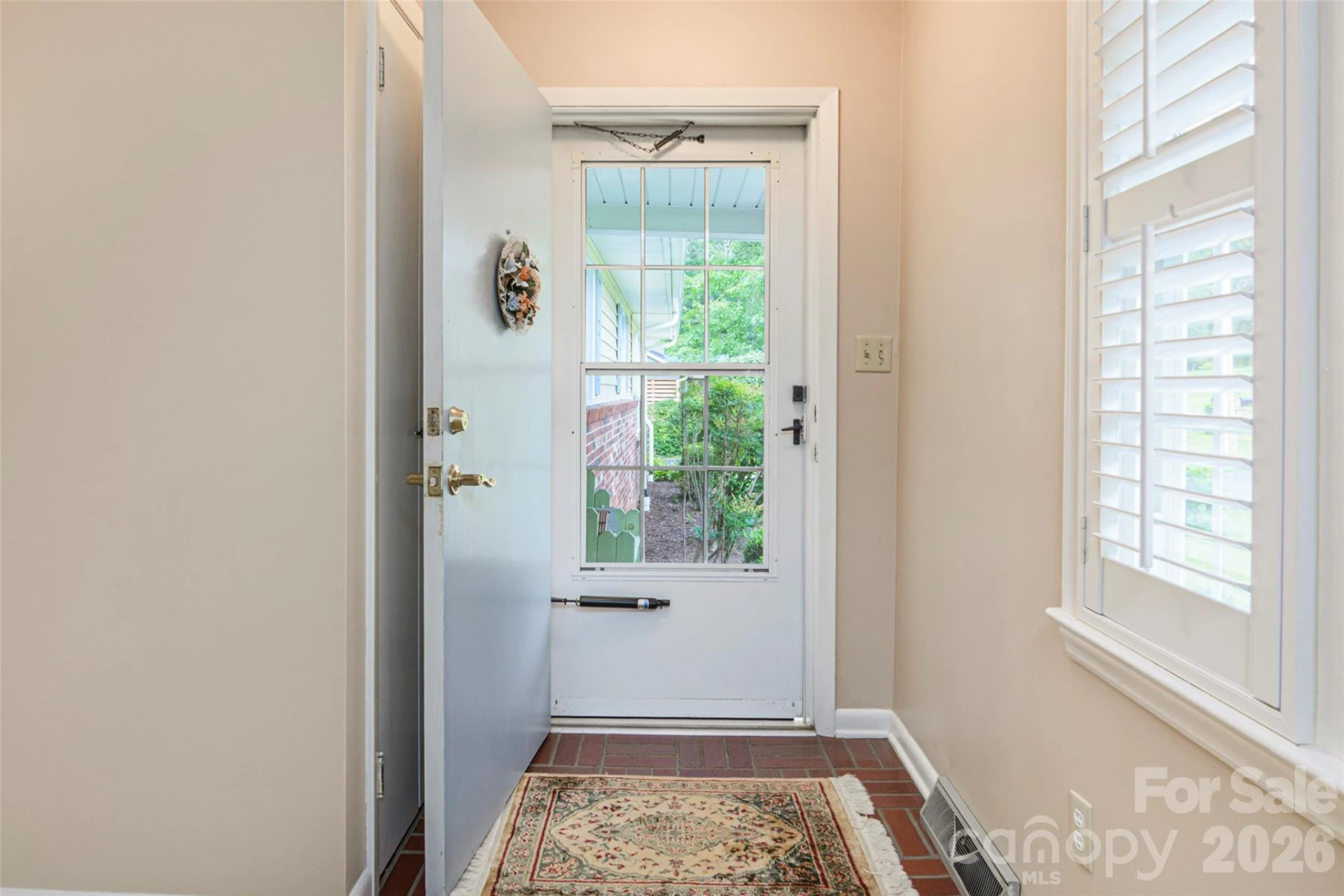 352 Cedar Lane - Photo 4