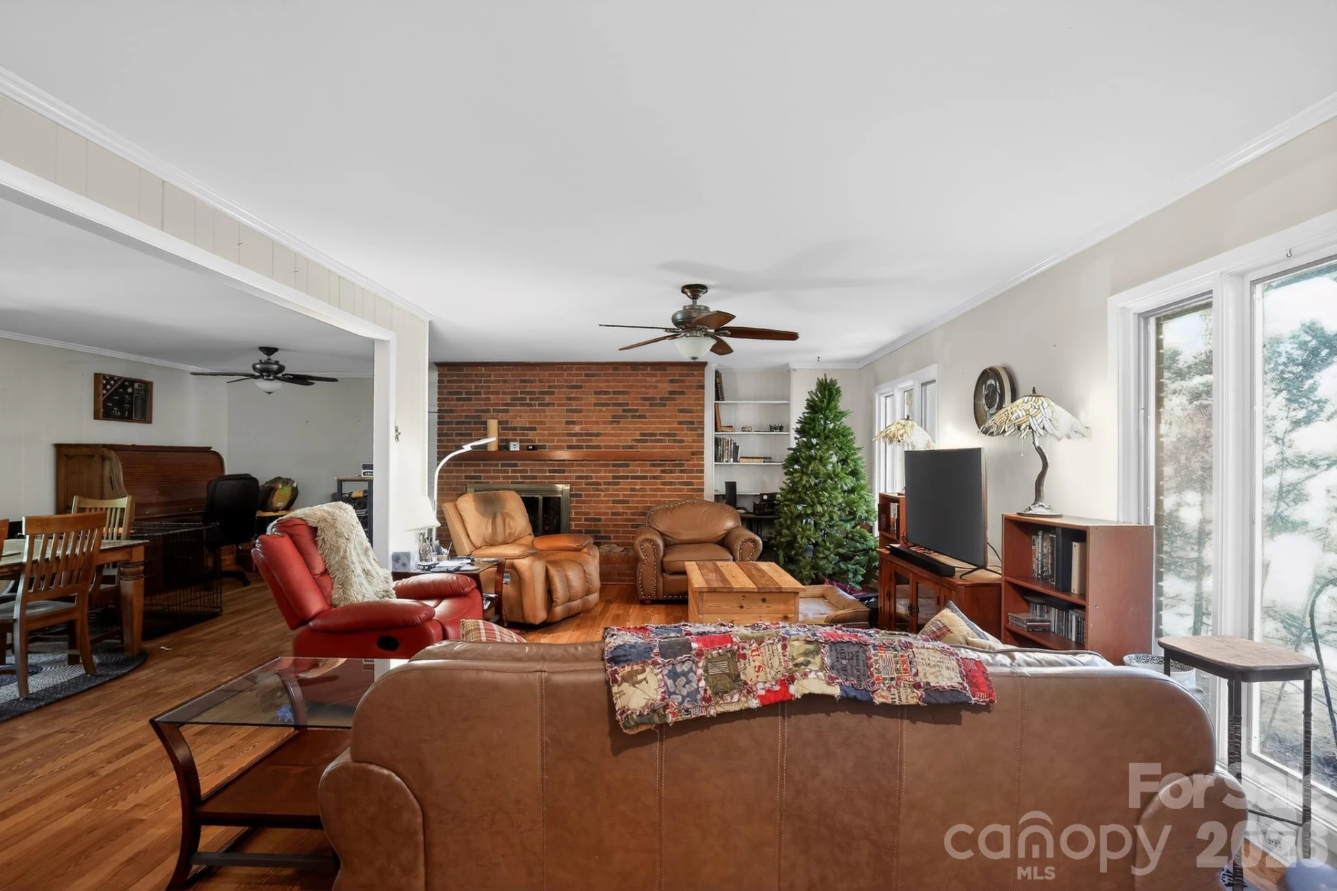 186 Catherine Drive - Photo 4