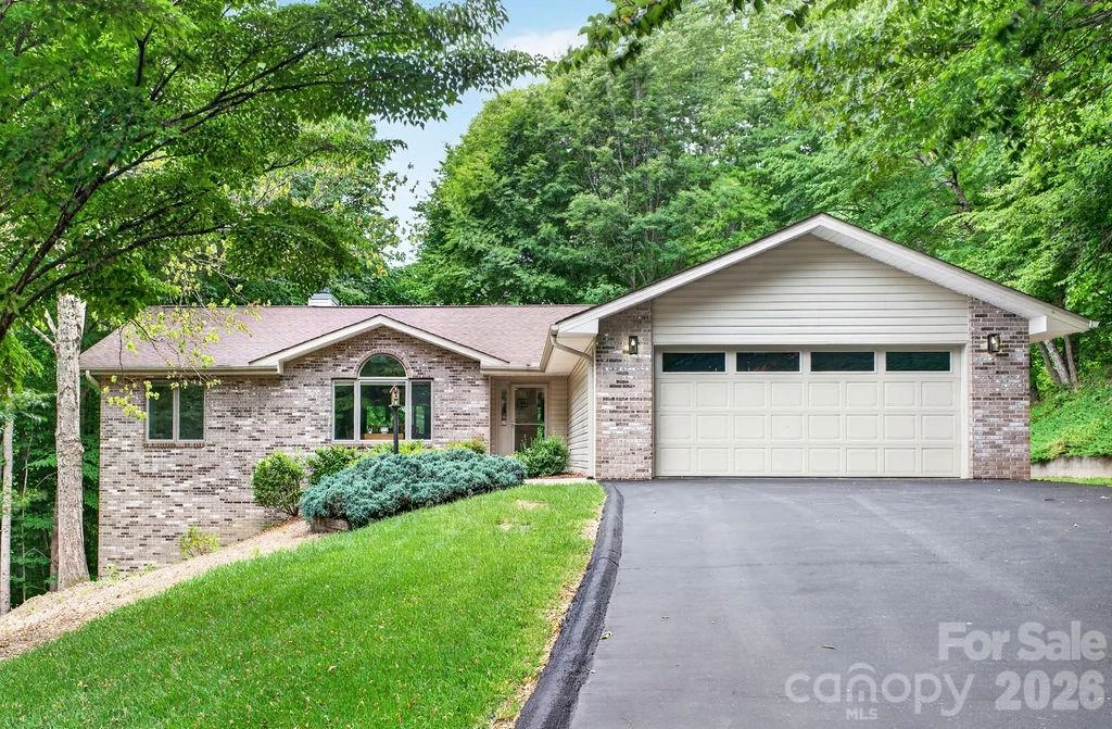 1820 Riverview Court