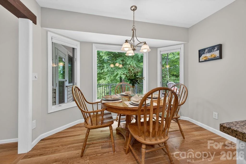 1820 Riverview Court - Photo 11