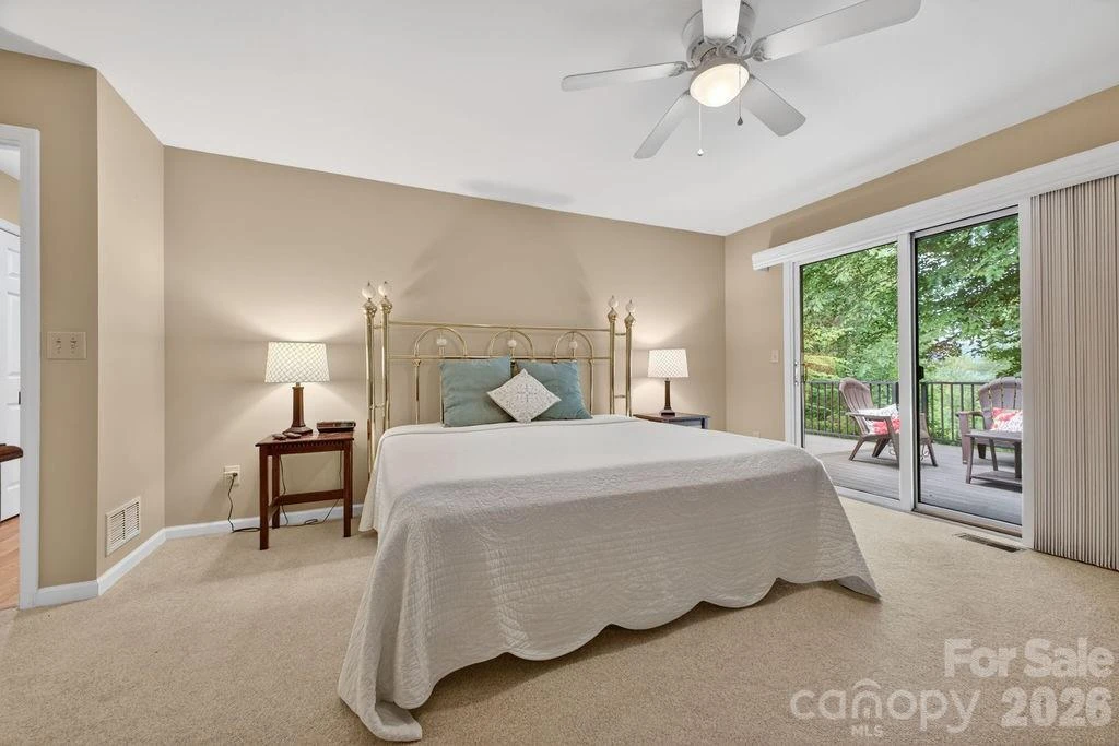 1820 Riverview Court - Photo 12