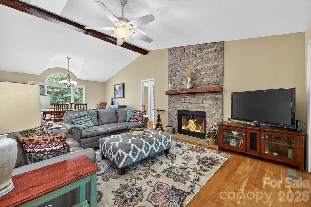 1820 Riverview Court - Photo 4