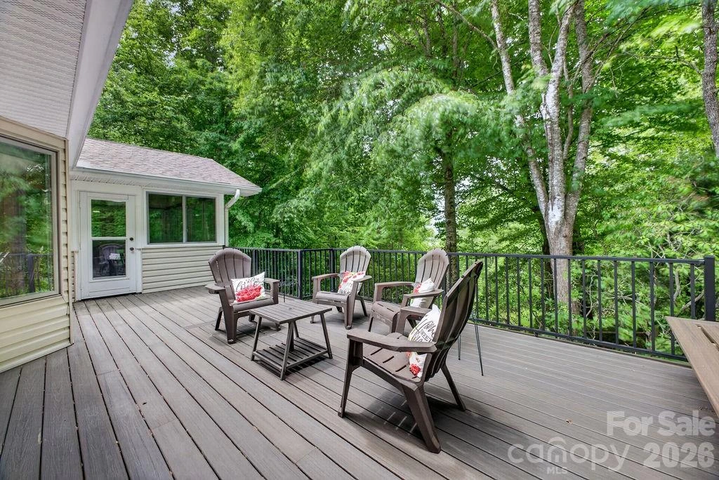 1820 Riverview Court - Photo 8
