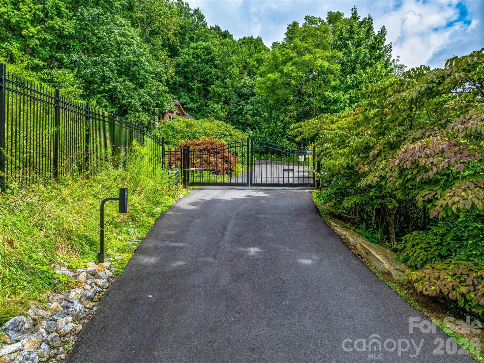 10 Beaverbrook Court - Photo 37