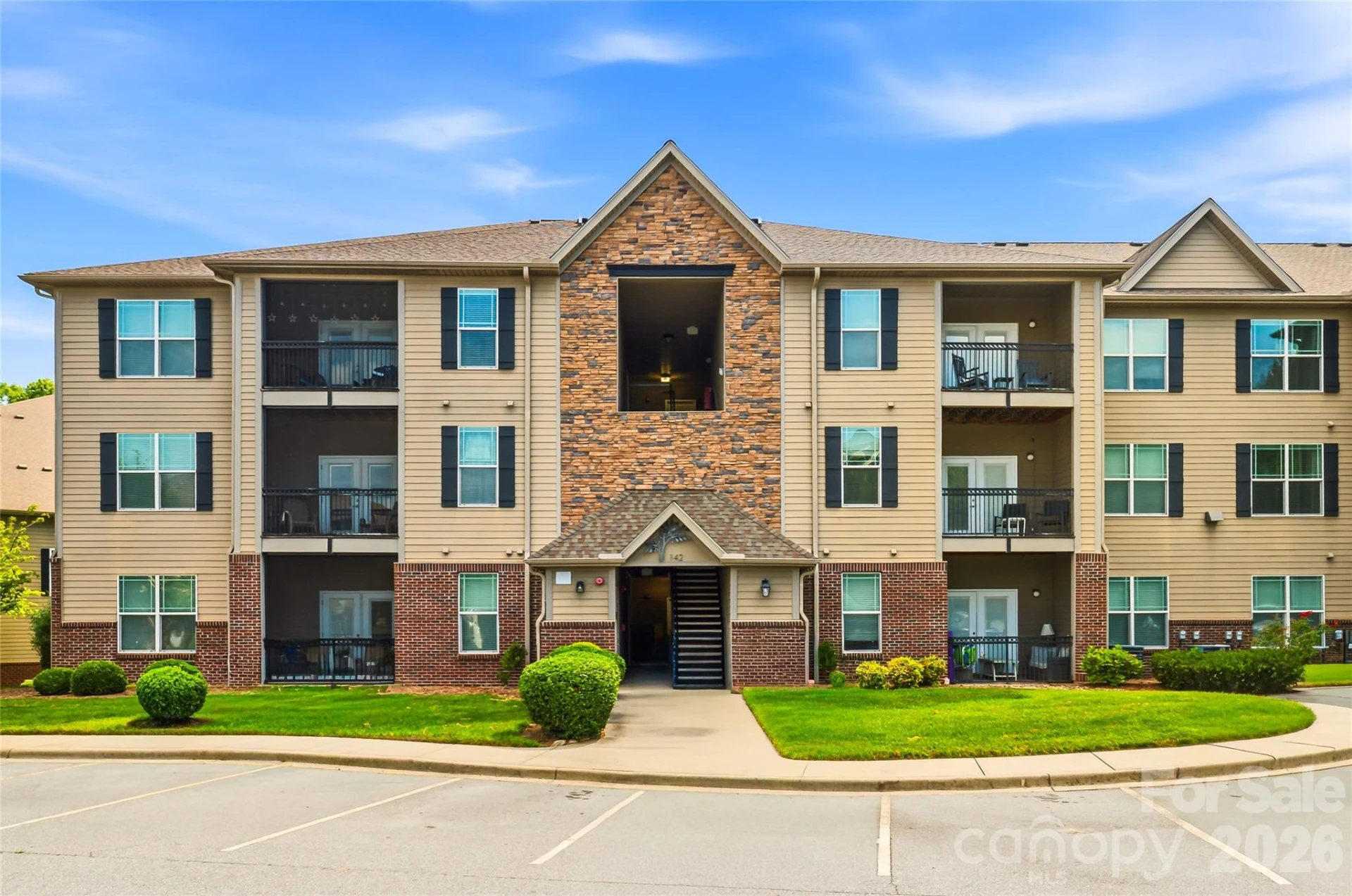 142 Brickton Village Circle #202 - Photo 2