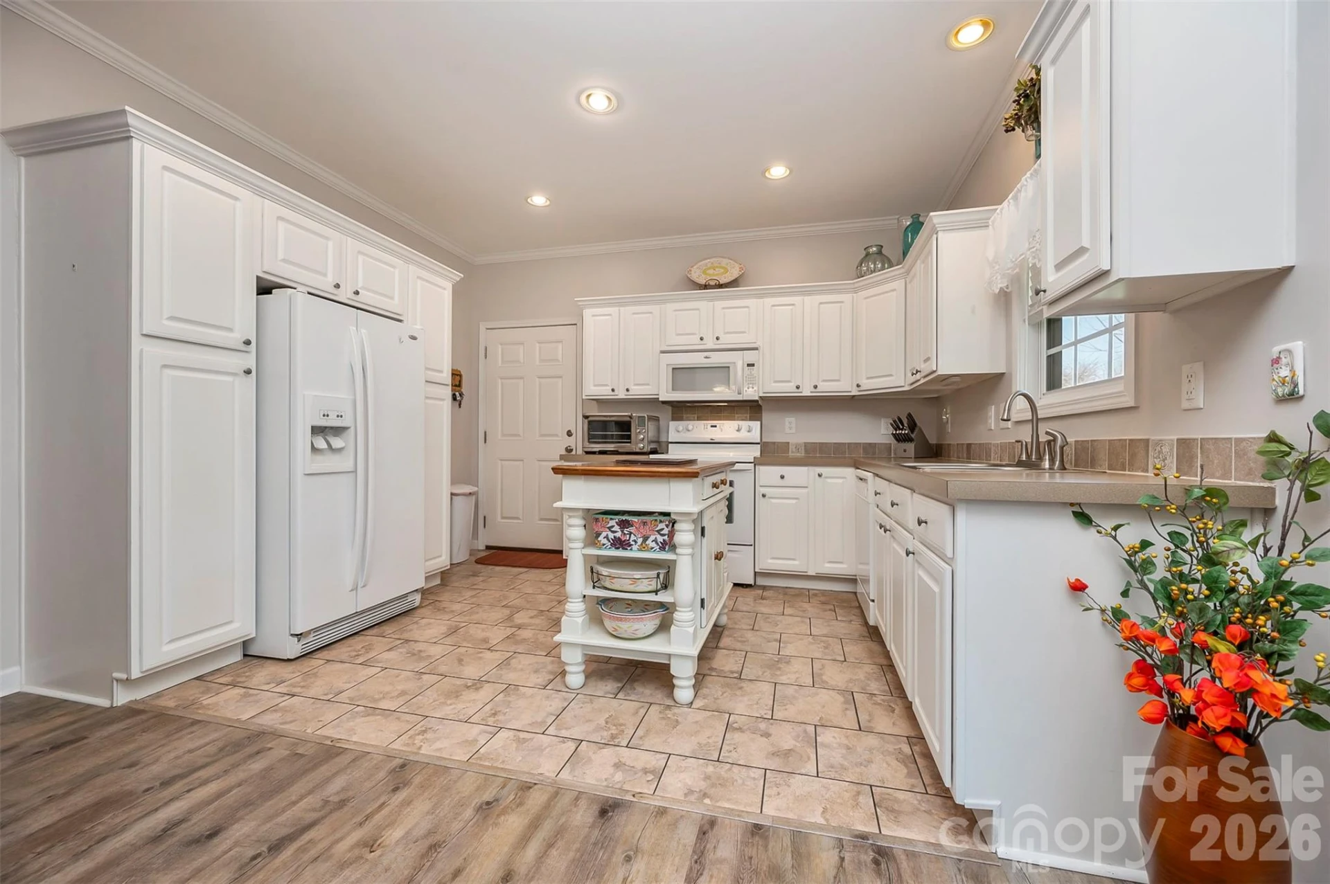 34 Middle Street - Photo 14