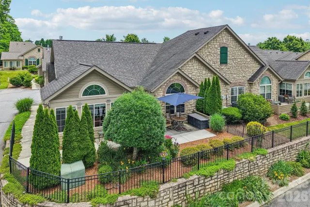 174 Summerfield Place, Flat Rock, NC, 28731