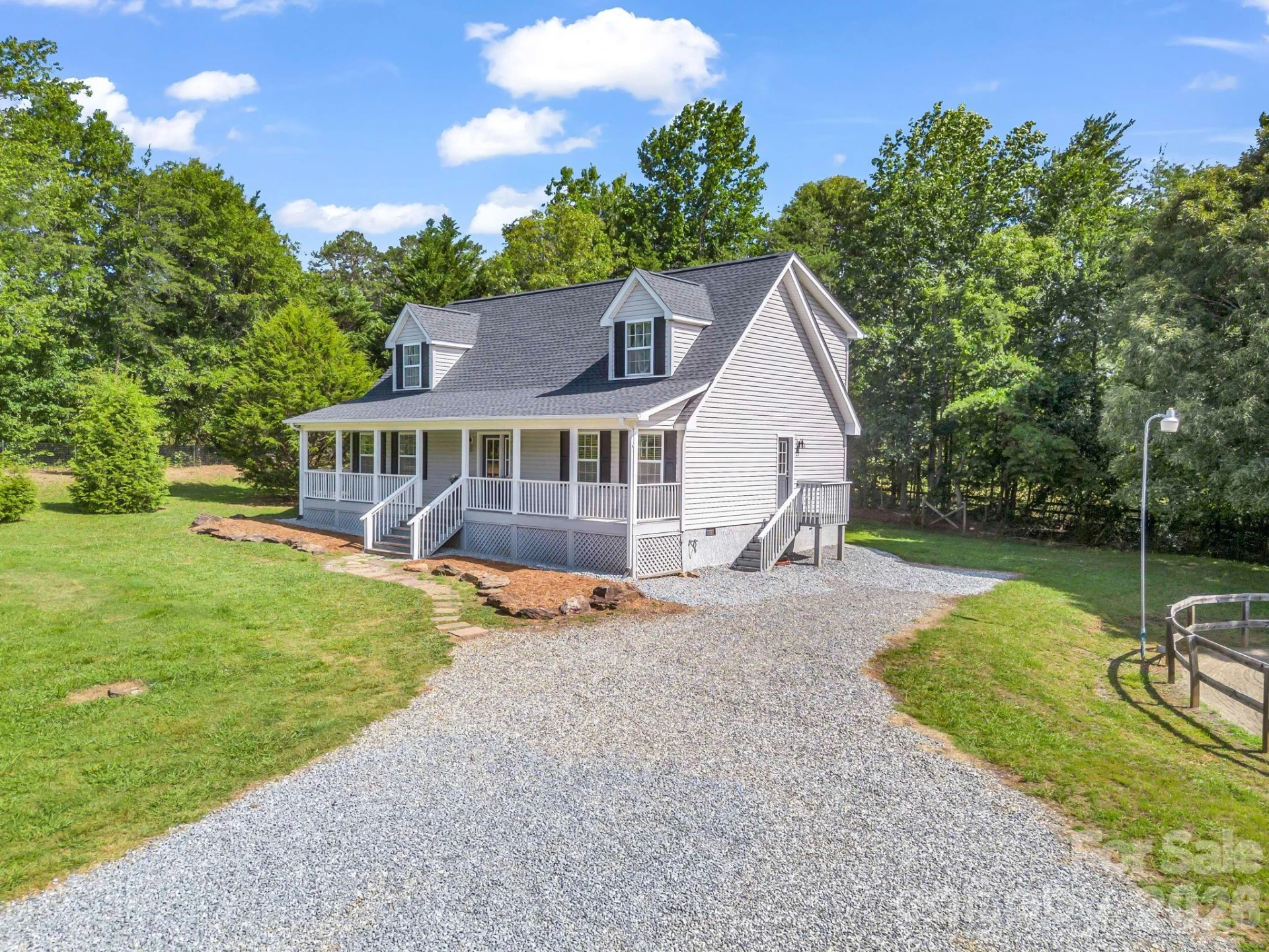 271 Collinsville Road - Photo 2