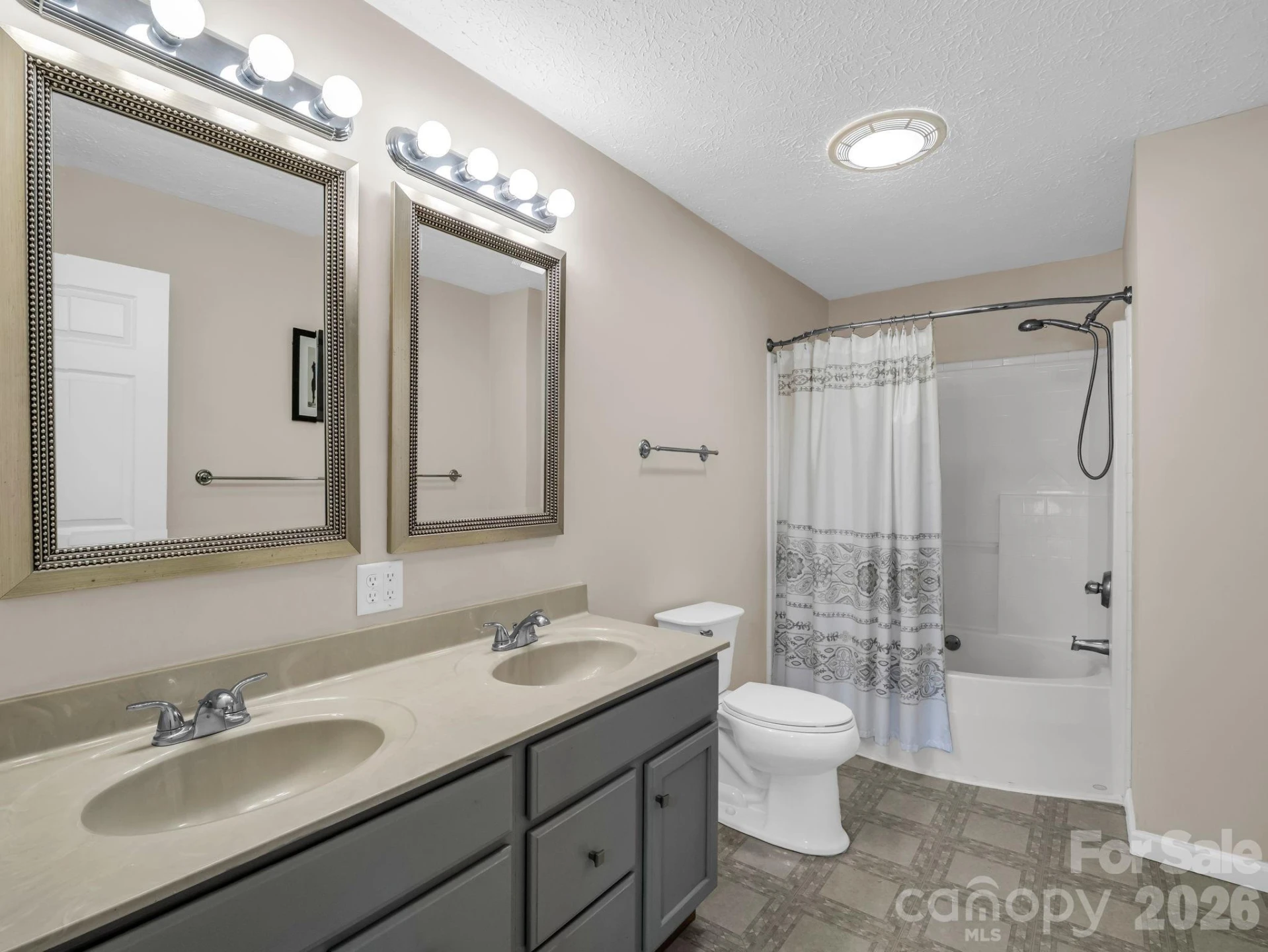 271 Collinsville Road - Photo 29