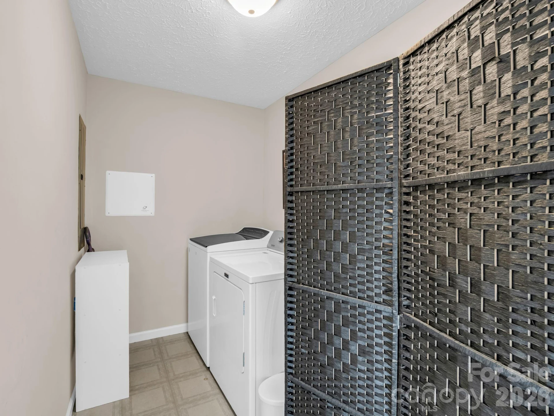 271 Collinsville Road - Photo 31