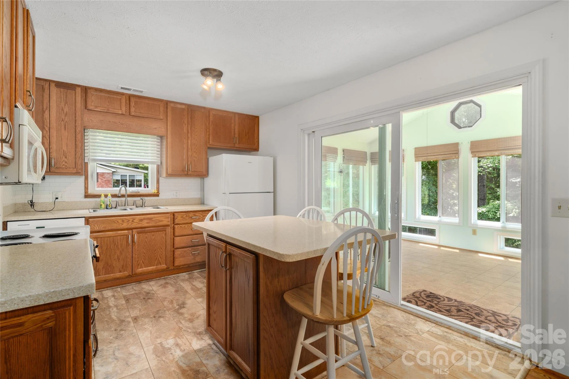 1541 Glenheath Drive #39 - Photo 2