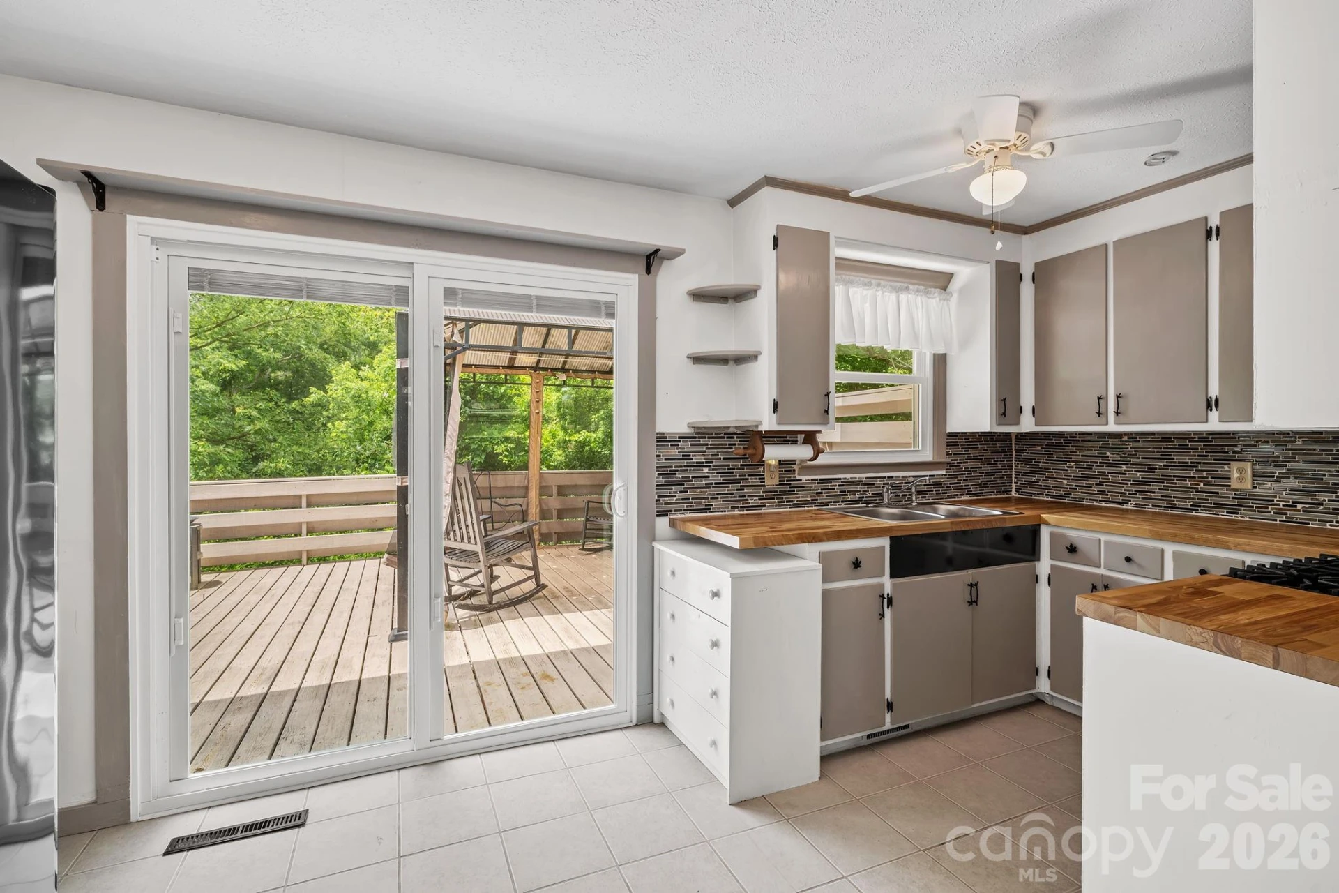154 Richmond Hill Drive - Photo 9