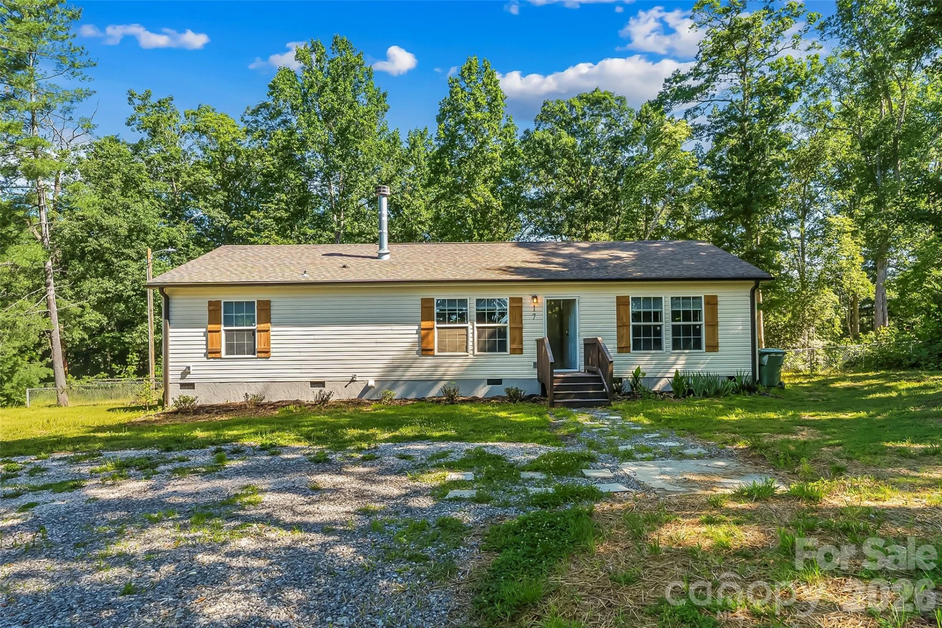 17 Windy Acres Drive